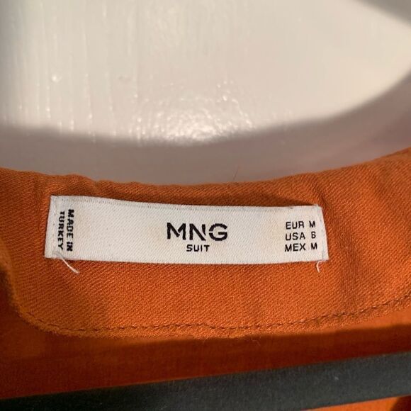 MNG suit EUC orange v-neck button down top Size medium - Picture 2 of 6
